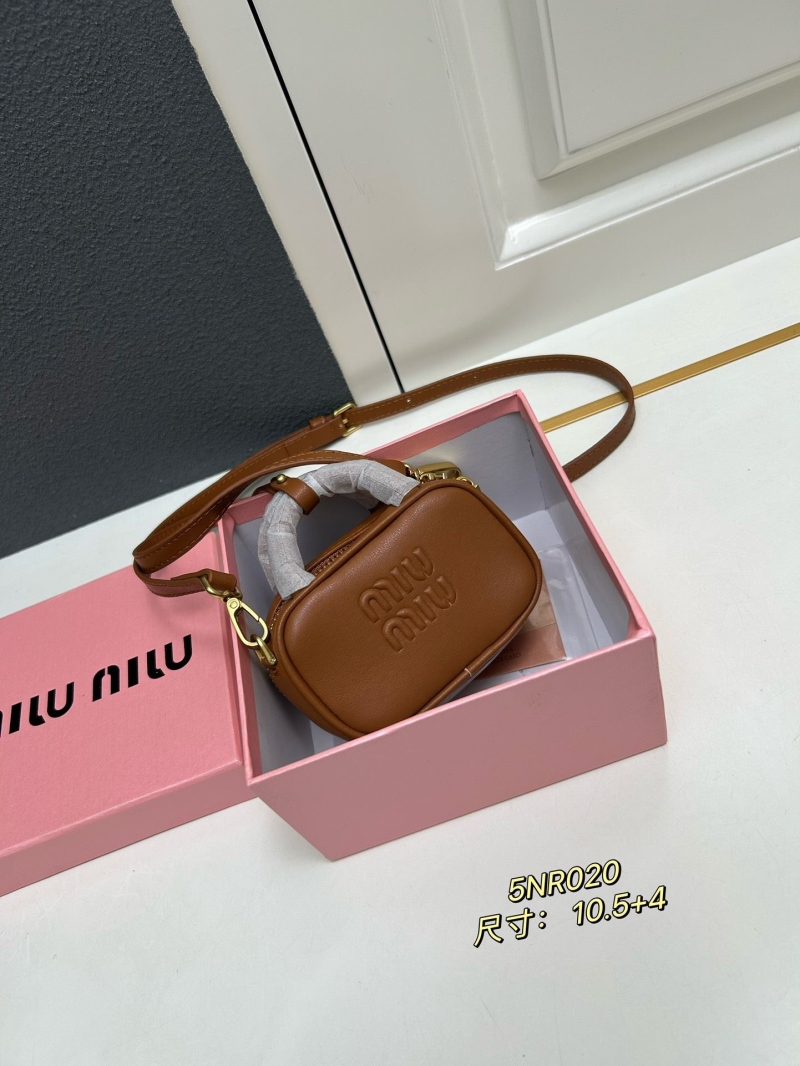 MIU MIU Clutch Bags